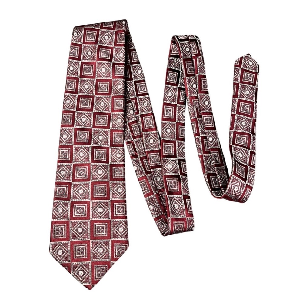 Paul Dione Mens Burgundy Silver Geometric Square Silk Necktie 59 inch
